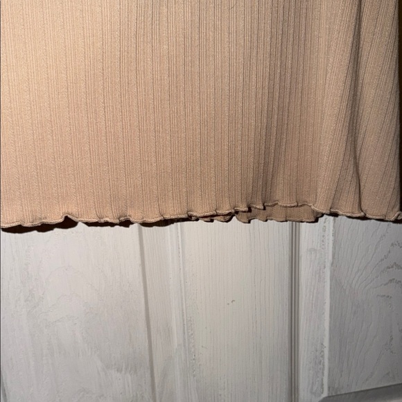 Torrid Tan Short Sleeve Top - Picture 3 of 6